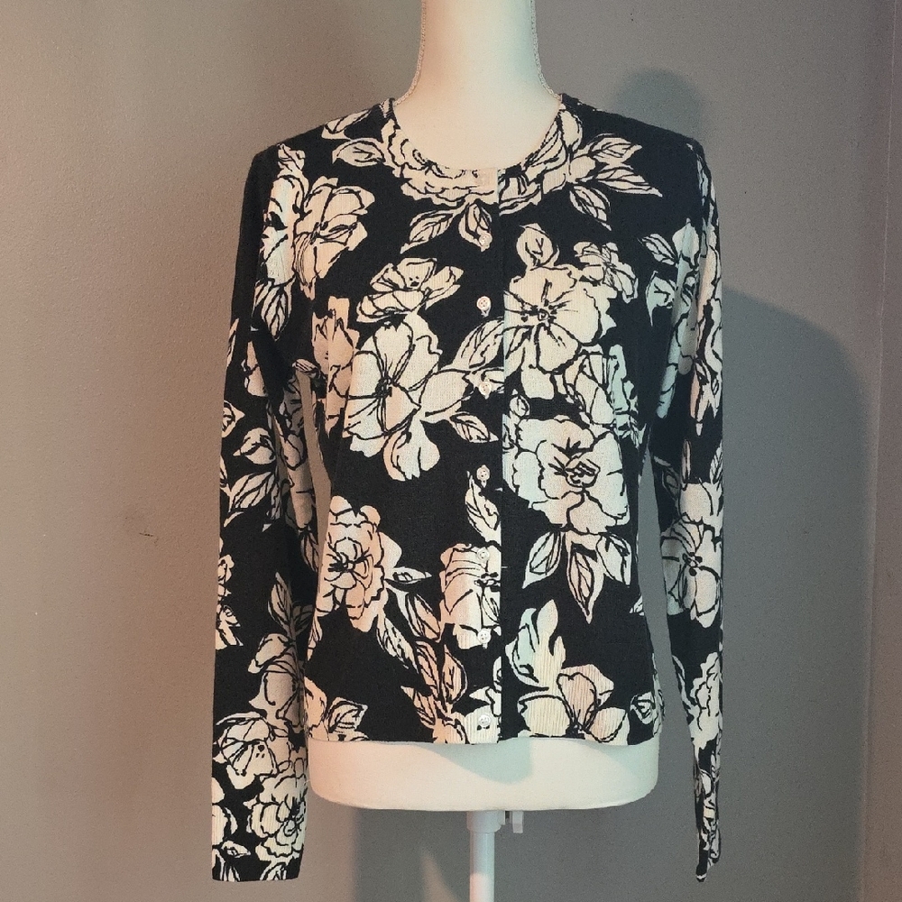 Croft & Barrow Floral Cardigan Sweater NWOT Size Small